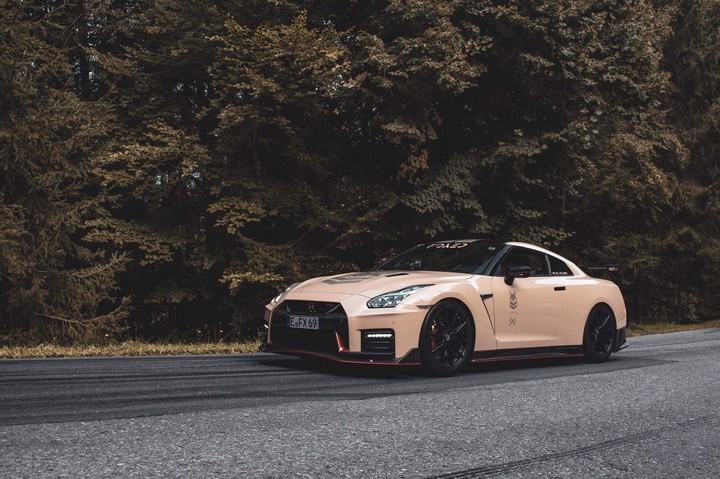 Nissan gtr