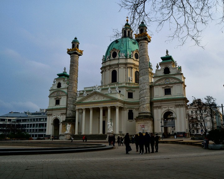 Vienna 12