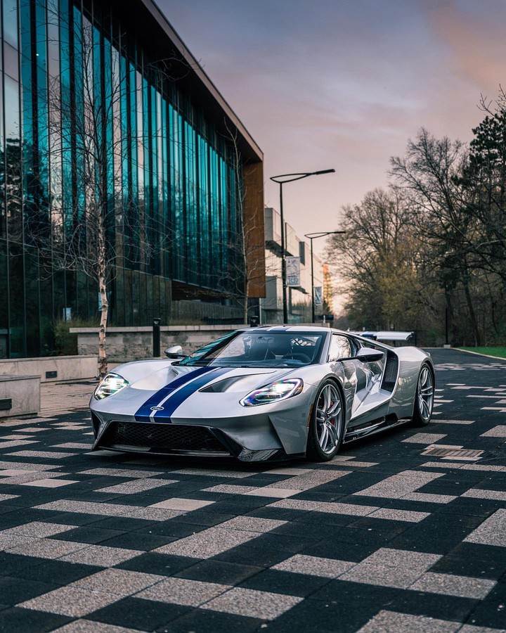 Ford GT