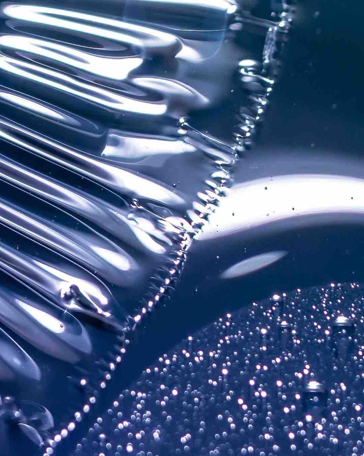 ⠀