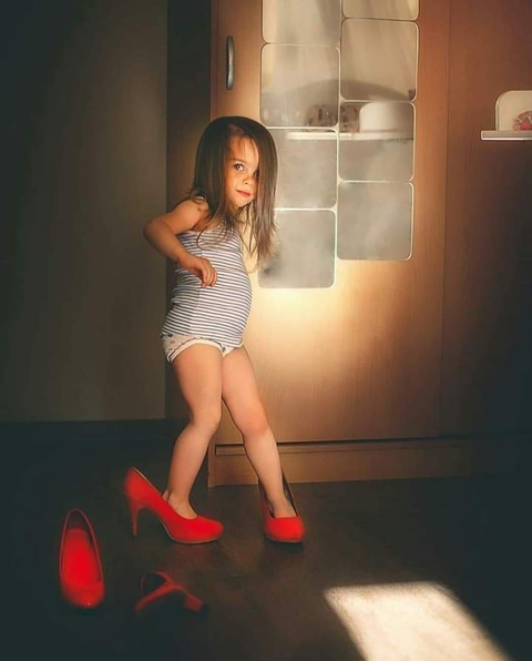 ταπετσαρίες Shoe, thigh