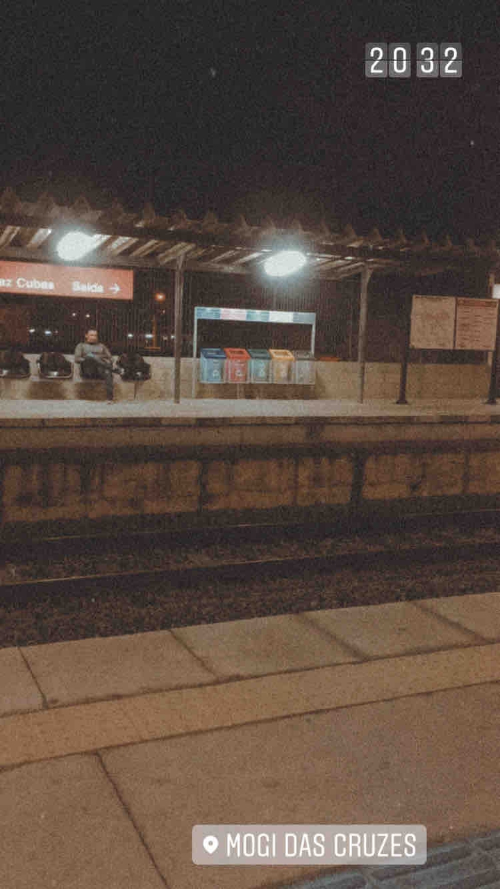 na estação, onde a imaginação vai longe...