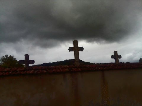 cemetery, evening壁纸