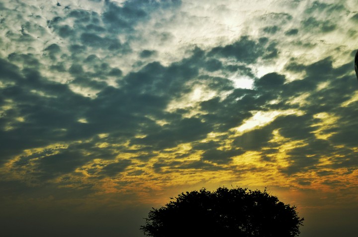 clouds before sun