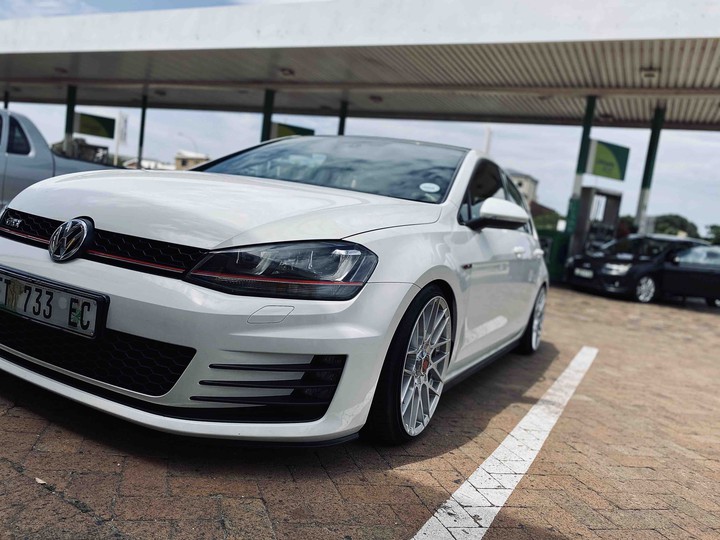 VW Golf GTi Lowered.