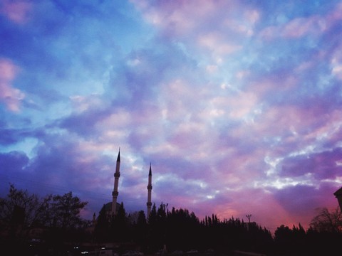 Yağmurdan Sonra Gökyüzü ve Cami