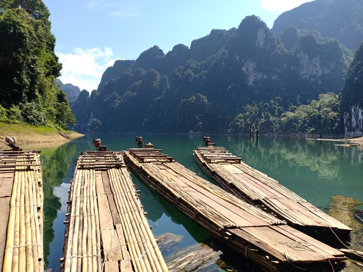 Lakes and mountains