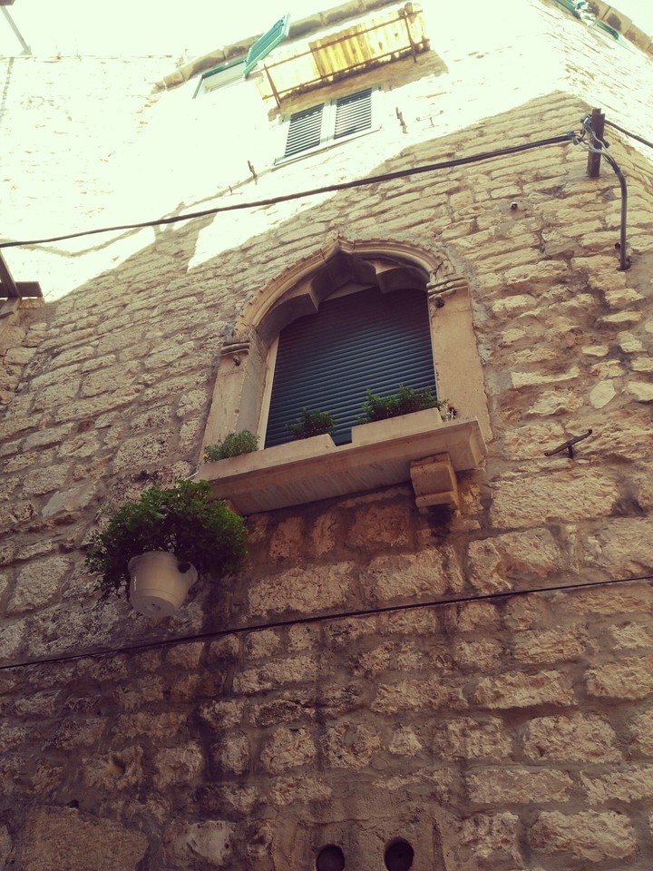 Oriental window