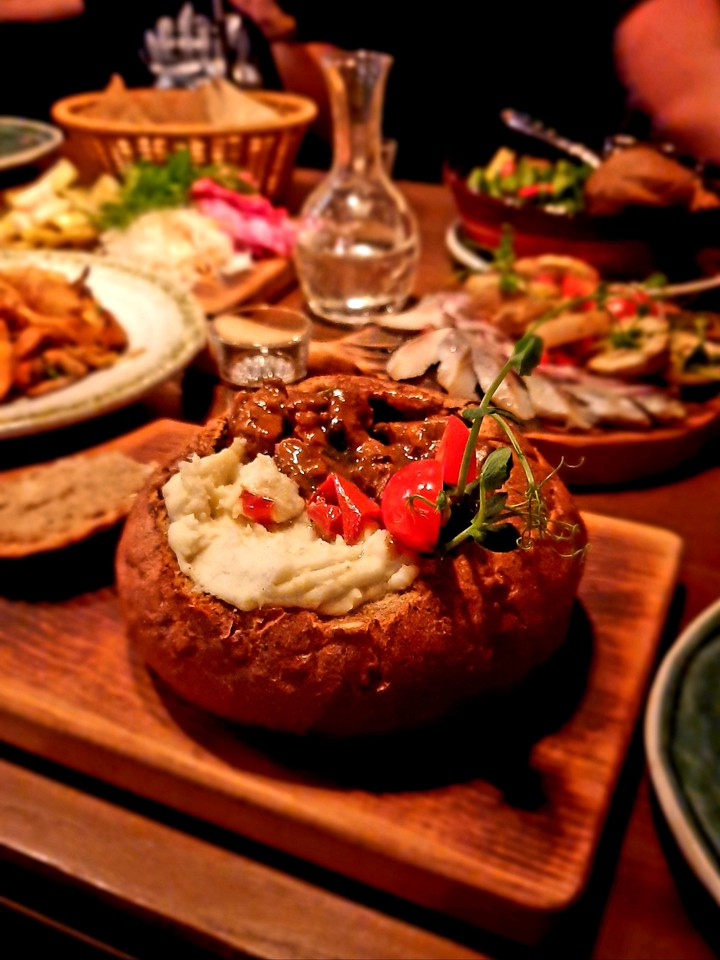 Кушать вкусно?
