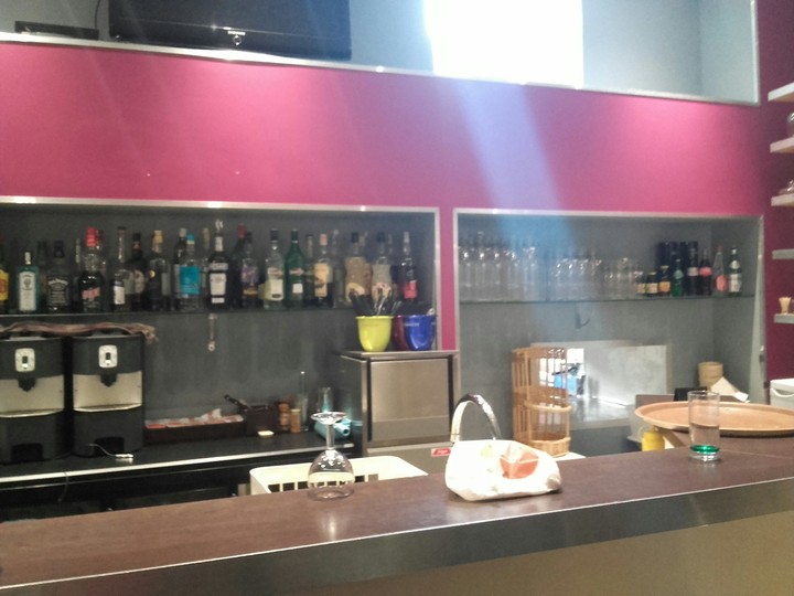 bar