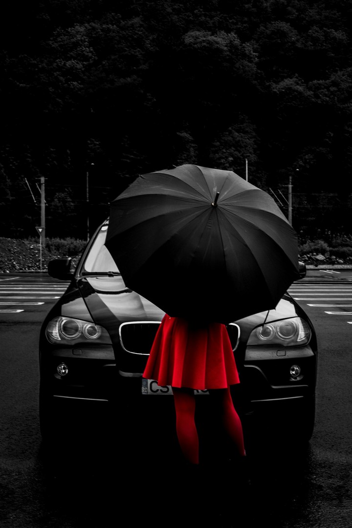 perfect hot combination of black and red......