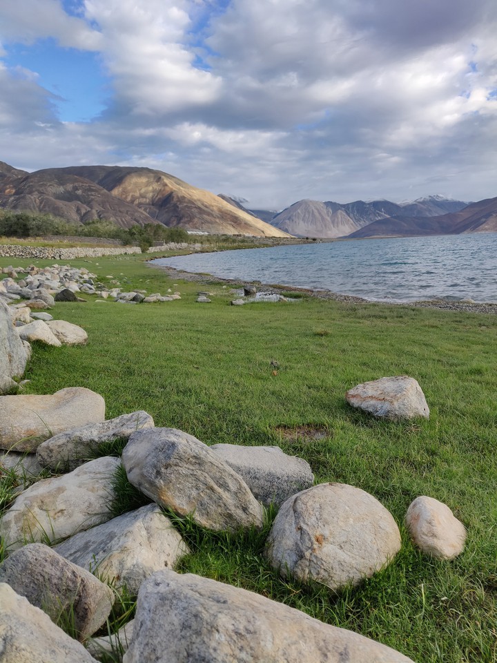 pangong