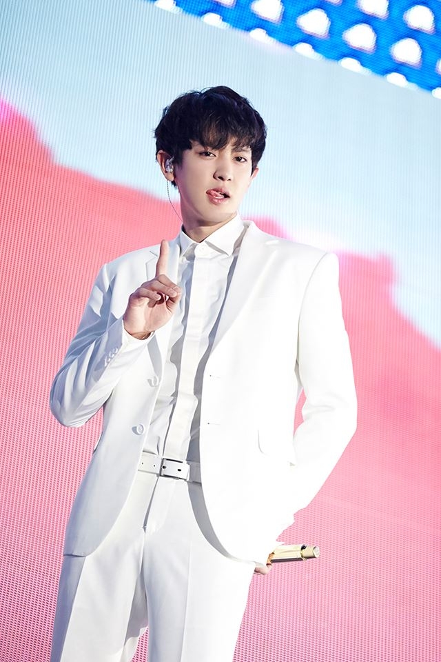 EXO Chanyeol 燦烈