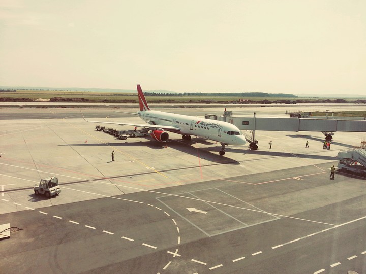 Самолёт - это отпуск.