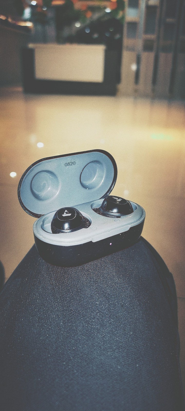 earbuds