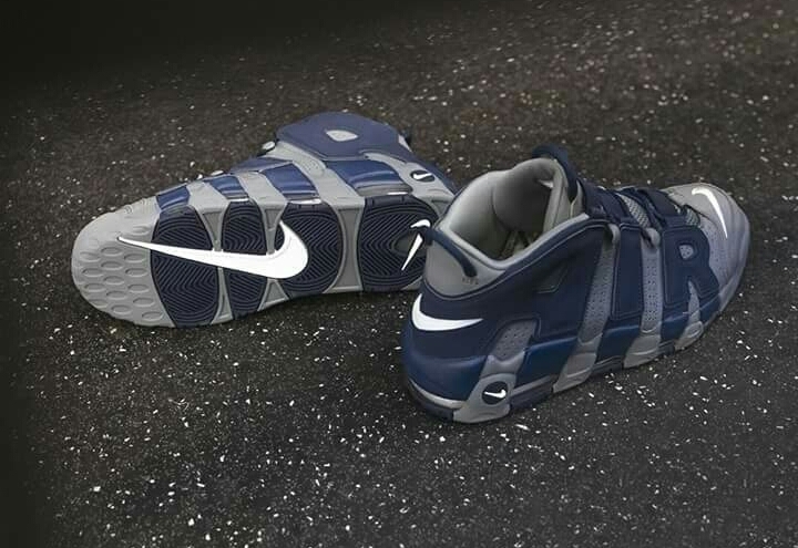 NIKE AIR