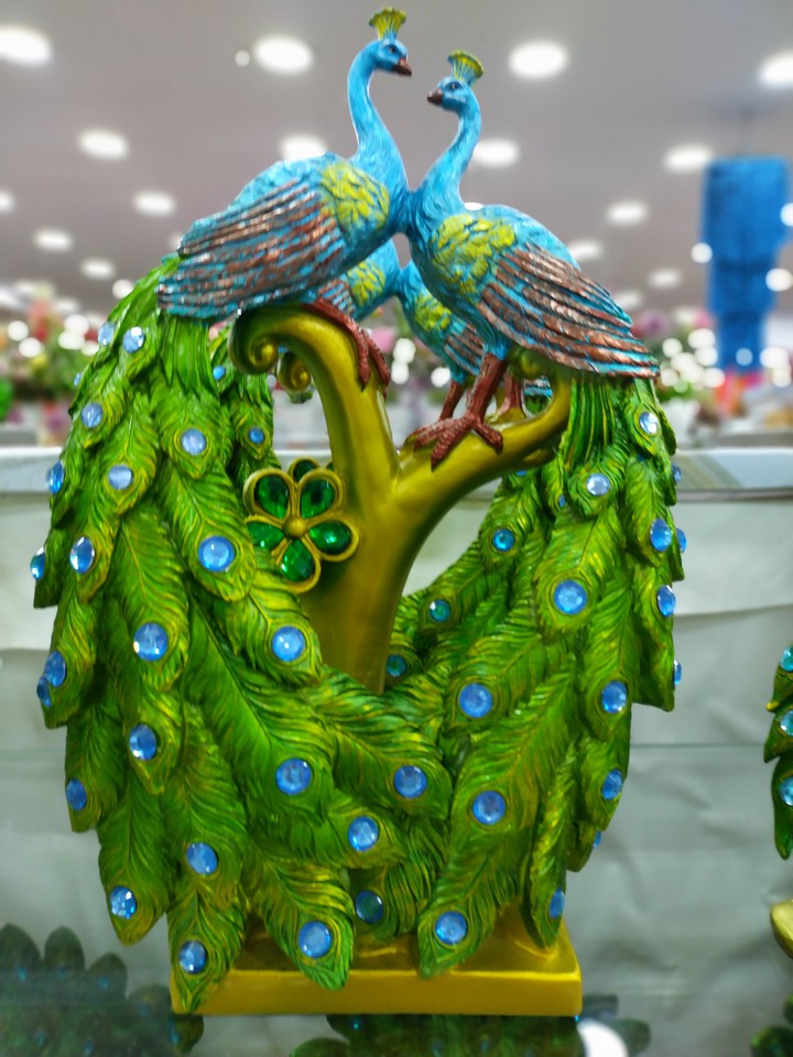 peacock idols