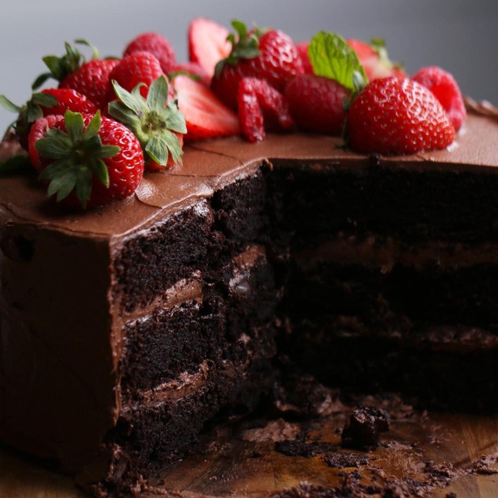 creamy cake