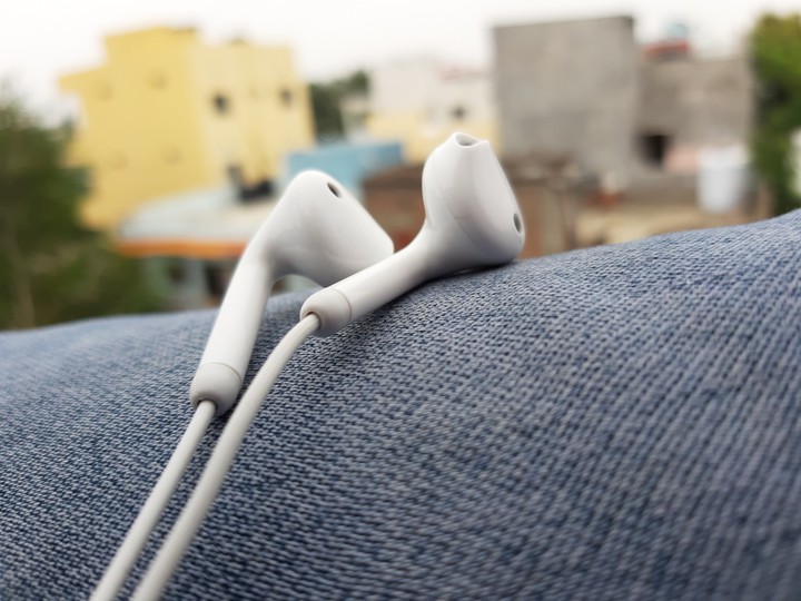 Earphone