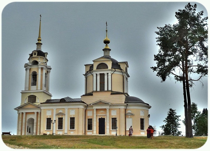 храм
