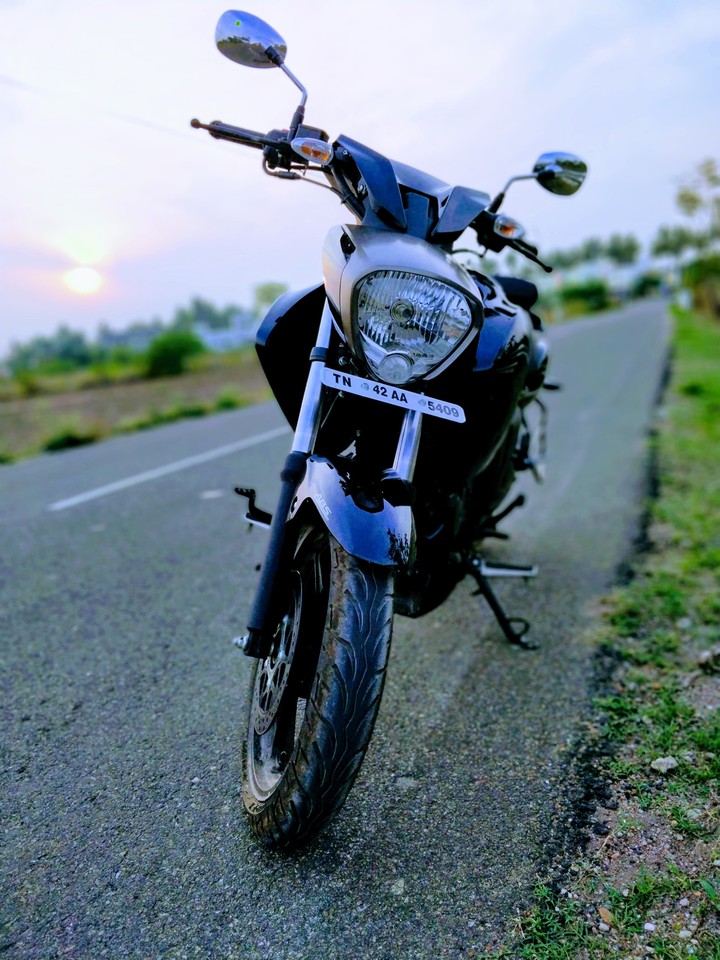 Suzuki Intruder