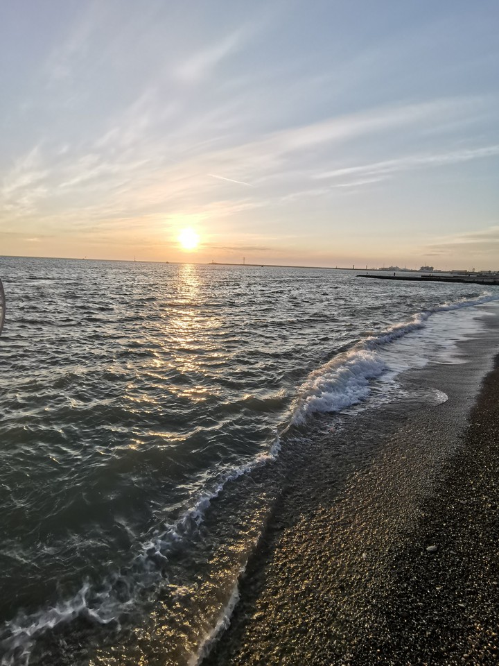 море