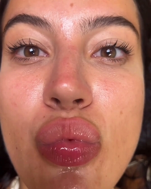 Wet kiss