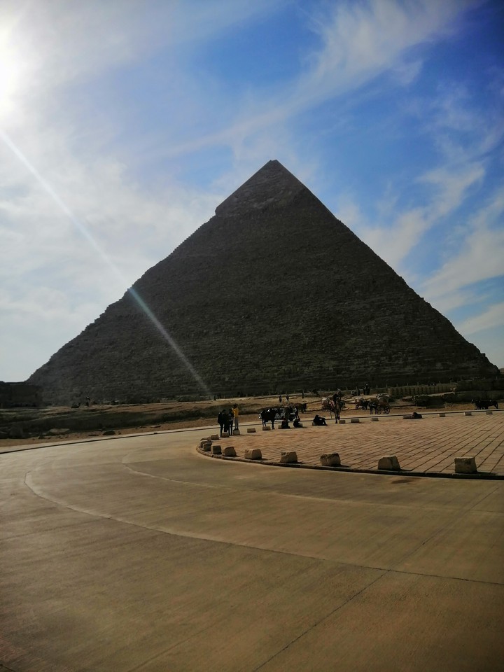 Cairo, piramids