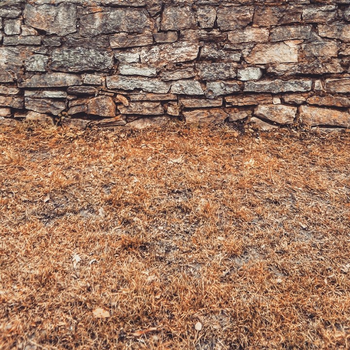Stone minimalism