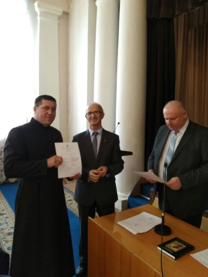 отримання  духовної освіти у Міністерстві Освіти та Науки