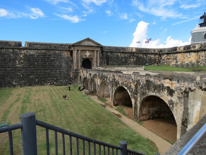 PUERTO RICO CaStLe ? ??