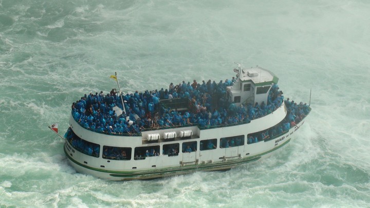 Maid of the mist Ride Niagara Falls Canada