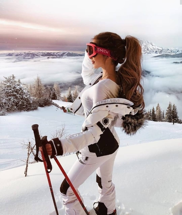 women on snow 