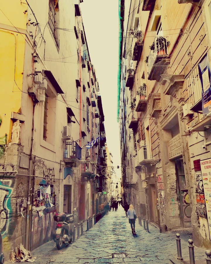 Camminando nei ricordi.. #naples