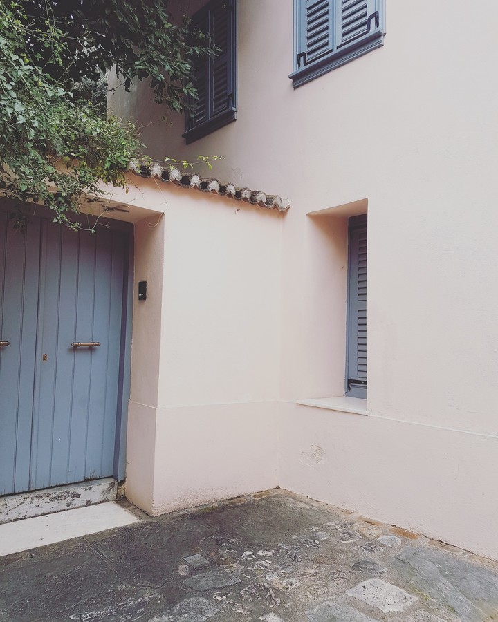 pink house