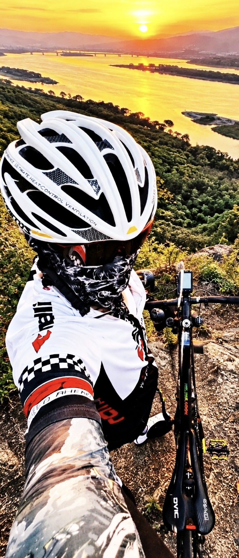 Bicycle_helmet, Bicycles--Equipment_and_supplies, Helmet