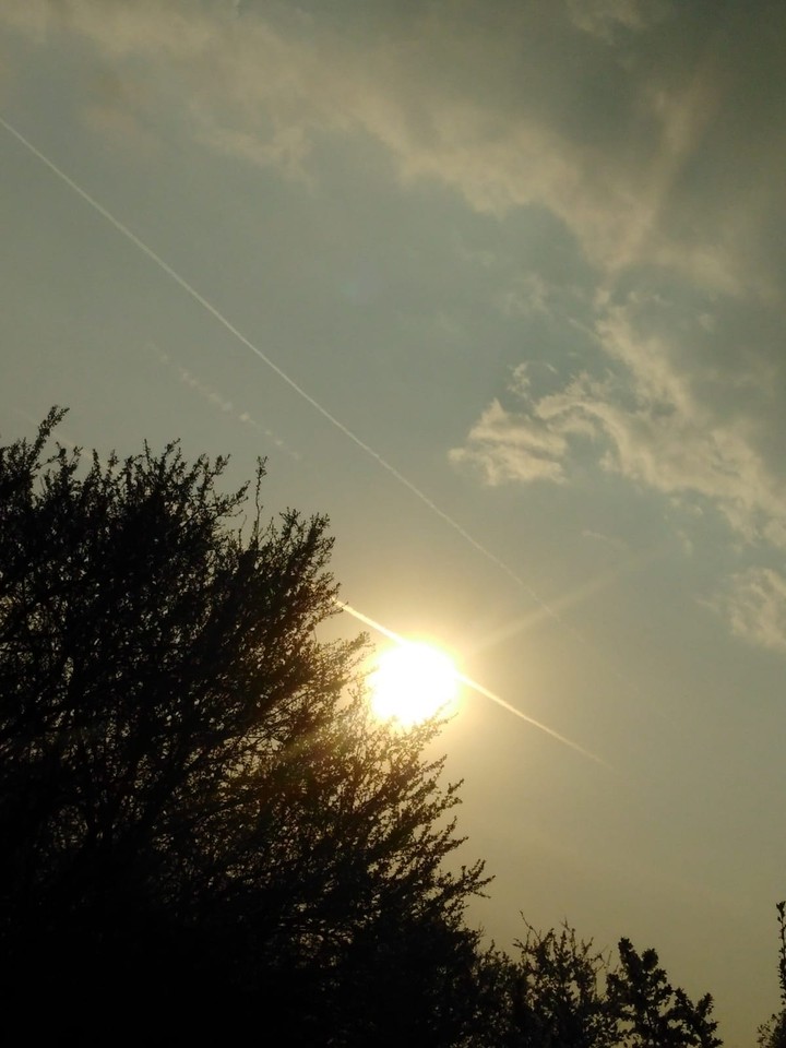 #sun #bluesky #airplanes #beautifulspring