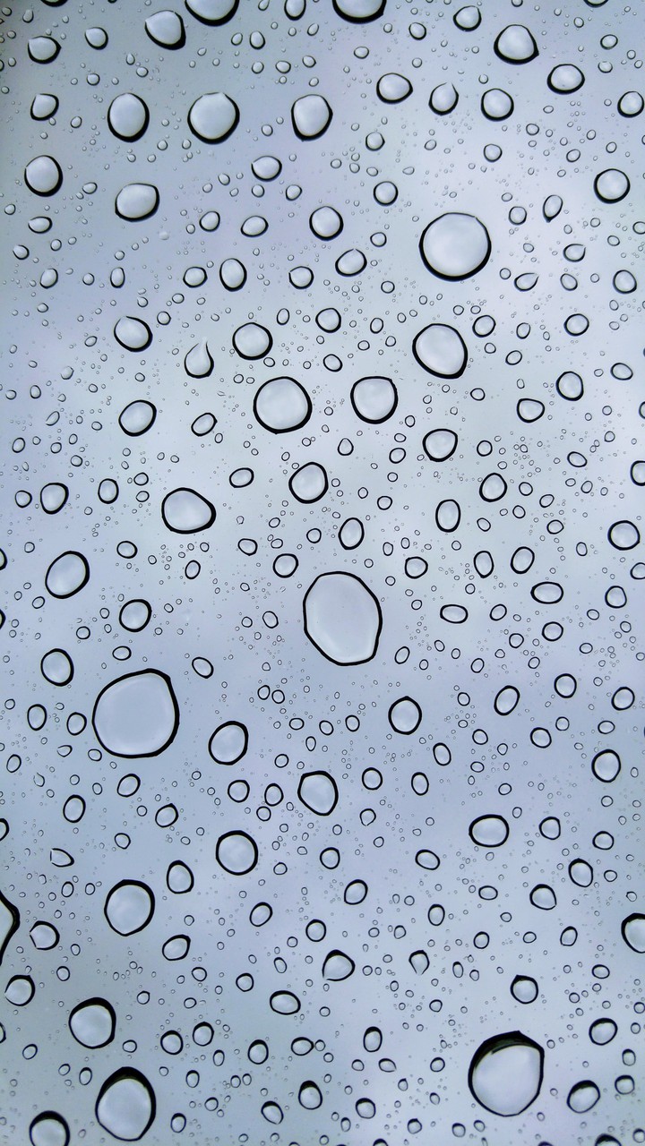 Raindrops on moonroof