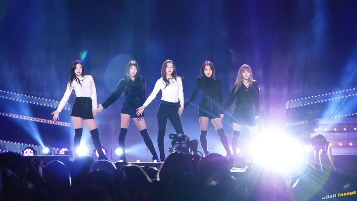 RED VELVET