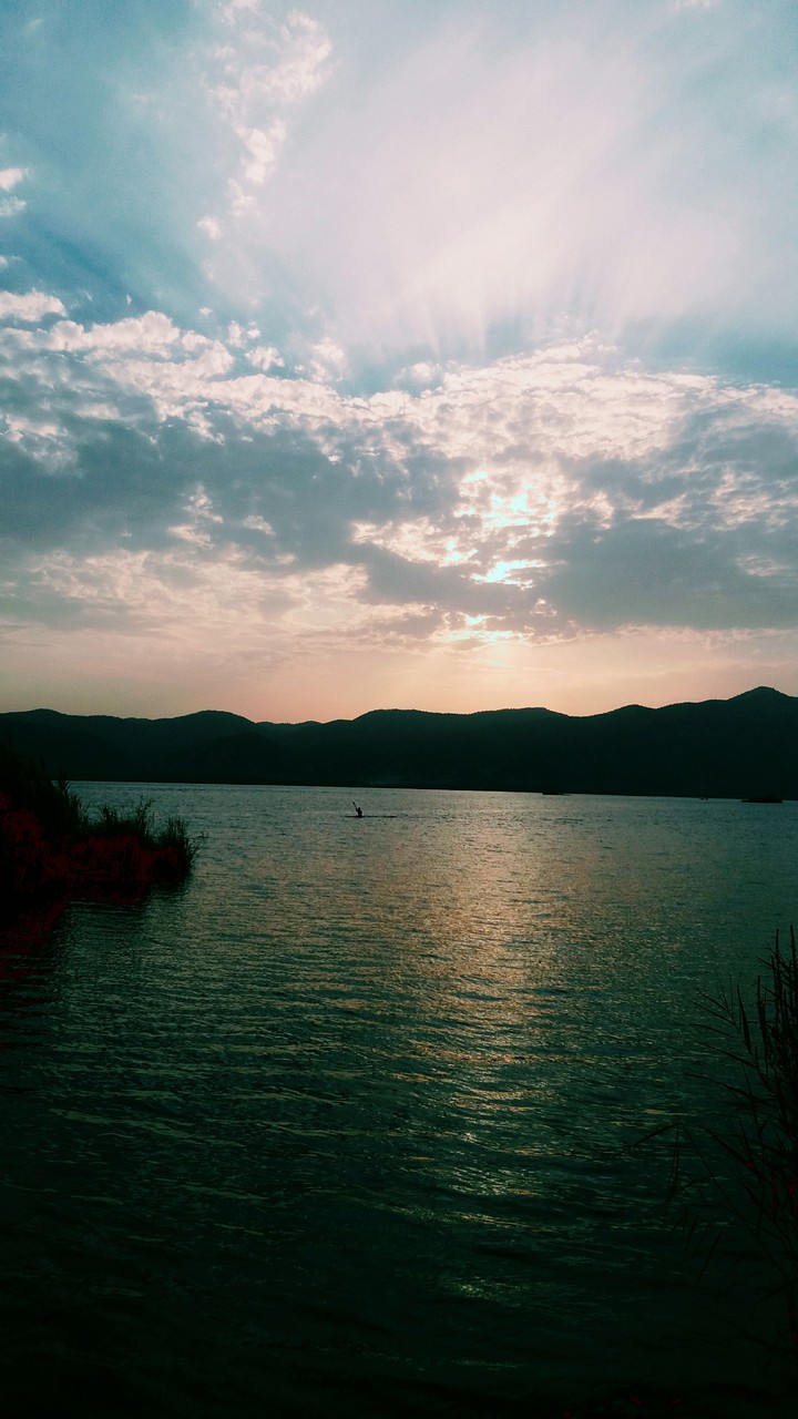 #Dusk of Zaribar Lake