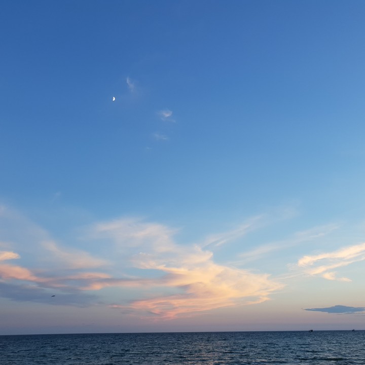 Море