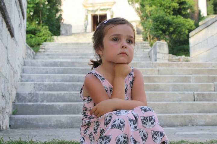 Lenka.