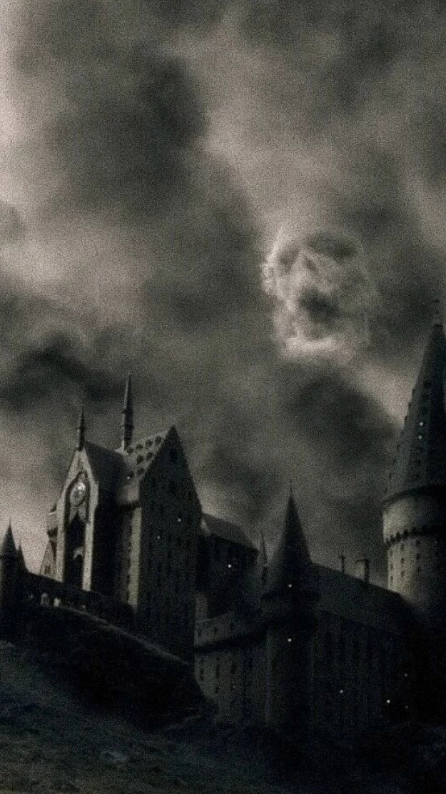 Voldermort's black magic over Hogwarts