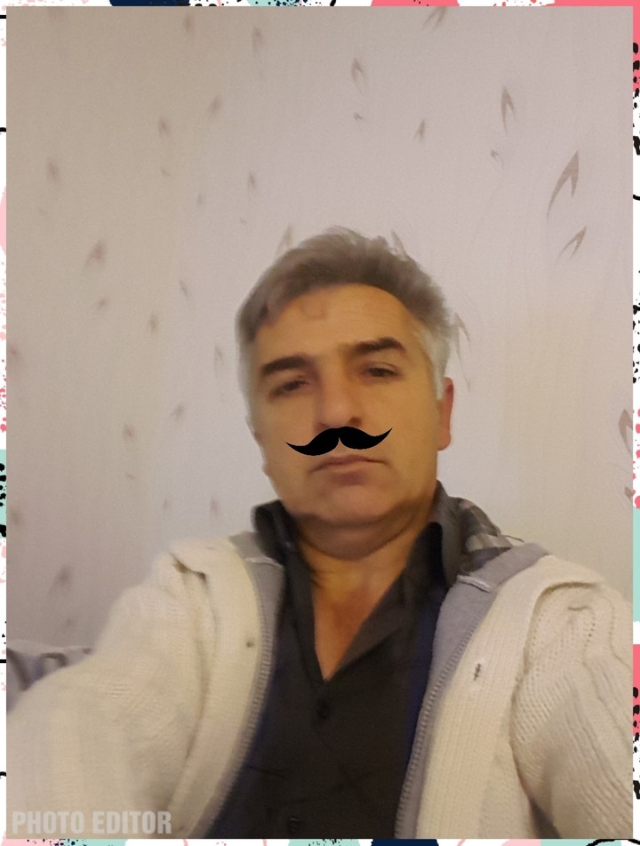 moi avec moustache