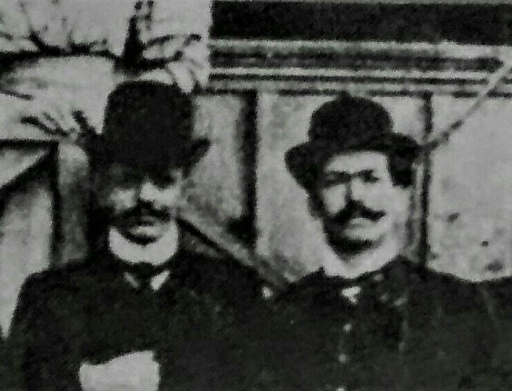 2 chaps