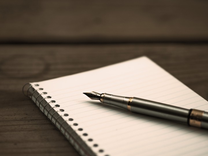 Beautiful Pen with a special Diary...
