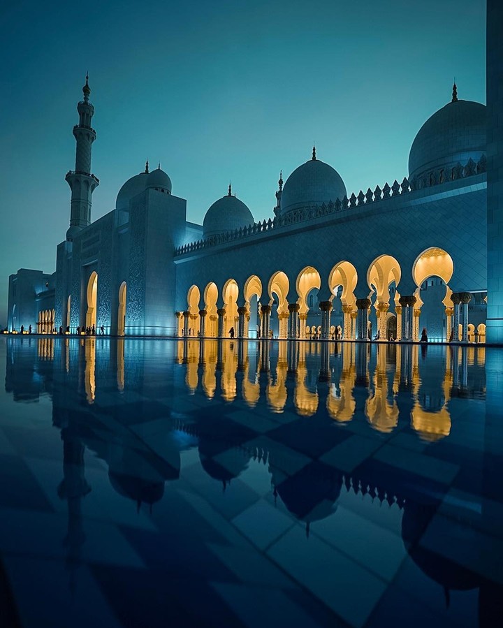 Sheikh Zayed Mosque, Abu Dhabi •Axye~