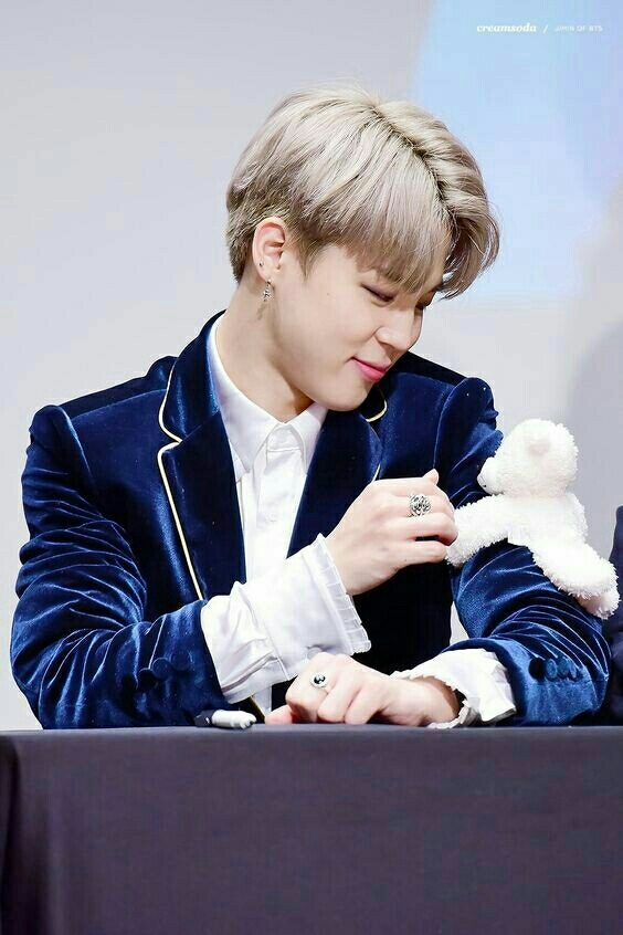 JIMIN CUTE MOMENT