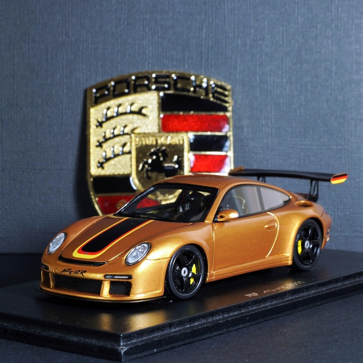 Porsche RT 12R