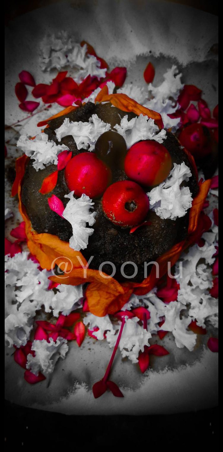 Red cake